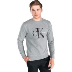 Calvin Klein Bluza Szary. Szare bluzy męskie Calvin Klein, xl, z nadrukiem, z bawełny, bez kołnierzyka, bez rękawów, bez kaptura. Za 498,95 zł.