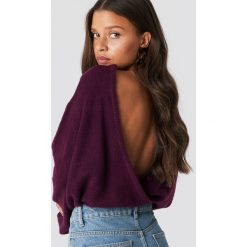 NA-KD Trend Dzianinowy sweter z kopertowym tyłem - Purple. Fioletowe swetry klasyczne damskie NA-KD Trend, z dzianiny, z kopertowym dekoltem. Za 121,95 zł.