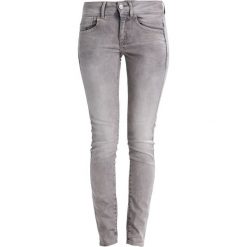 GStar LYNN MID SKINNY Jeans Skinny Fit kamden grey superstretch. Szare jeansy damskie G-Star, z elastanu. W wyprzedaży za 395,85 zł.