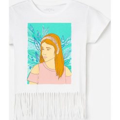 Bawełniany t-shirt z frędzlami - Kremowy. Białe t-shirty damskie Reserved, bez wzorów, z bawełny, bez kołnierzyka. W wyprzedaży za 25,99 zł.