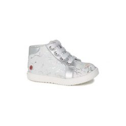 Buty Dziecko GBB MEFITA. Białe trampki dziewczęce GBB, bez wzorów, bez zapięcia. Za 230,30 zł.