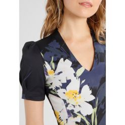 Sukienki hiszpanki: Karen Millen PLACED FLORAL PRINT ON SIGNATURE Sukienka letnia multicolour