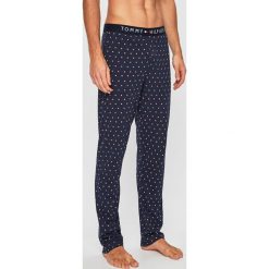 Tommy Hilfiger - Spodnie piżamowe. Niebieskie piżamy męskie TOMMY HILFIGER, na co dzień, s, bez wzorów, z bawełny. W wyprzedaży za 149,90 zł.