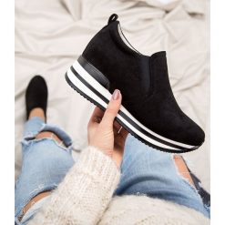 Buty sportowe Foreverfolie HQ207 Czarne. Czarne koturny damskie Foreverfolie, bez wzorów, z tworzywa sztucznego, sportowe. Za 139,00 zł.