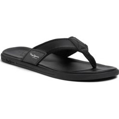 Japonki PEPE JEANS - K-Wai Basic PMS90076 Black 999. Czarne klapki męskie Pepe Jeans, z jeansu, bez zapięcia. W wyprzedaży za 139,00 zł.