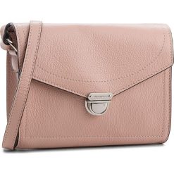 Torebka COCCINELLE - CV3 Mini Bag E5 CV3 55 H1 07 Pivoine P08. Czerwone listonoszki damskie Coccinelle, ze skóry, na ramię. W wyprzedaży za 659,00 zł.