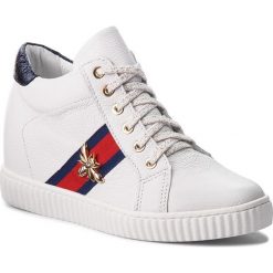 Sneakersy R.POLAŃSKI - 0959 Biały Lico. Białe półbuty damskie R.Polański, na co dzień, bez wzorów, ze skóry, bez obcasa, na koturnie, bez zapięcia. W wyprzedaży za 299,00 zł.