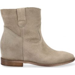Botki cappuccino z ukrytą koturną. Pomarańczowe botki damskie Arturo Vicci, ze skóry, boho, bez obcasa, na koturnie, bez zapięcia. Za 271,00 zł.