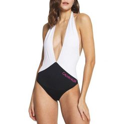 Calvin Klein Jednoczęściowe stroje kąpielowe damskie z głębokim zanurzeniem One Piece KW0KW00975-BEH Pvh Black (Wielkość L). Czarne stroje kąpielowe damskie Calvin Klein, l, bez wzorów. W wyprzedaży za 332,00 zł.