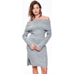 Sukienka damska gładka. Szare sukienki damskie Top Secret, na co dzień, bez wzorów, eleganckie, bez kołnierzyka, z długim rękawem, długie, dopasowane. W wyprzedaży za 69,99 zł.