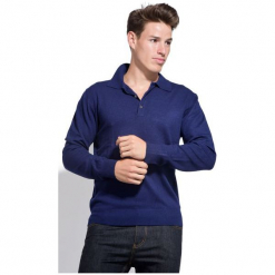 William De Faye Sweter Męski Xl Ciemny Niebieski. Niebieskie swetry klasyczne męskie William de Faye, m, z kaszmiru, z klasycznym kołnierzykiem. W wyprzedaży za 215,00 zł.