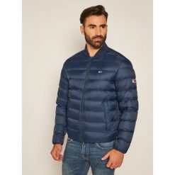 Kurtka puchowa Tommy Jeans Tjm Light Down Bomber DM0DM08479. Niebieskie kurtki męskie Tommy Jeans, xl, bez wzorów, z jeansu, bez kaptura. Za 849,00 zł.