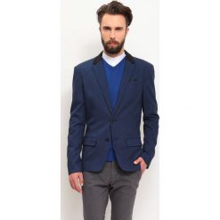 Marynarka męska taliowana z guzikiem. Marynarki męskie Top Secret, na lato, m, bez wzorów, z dzianiny, eleganckie. W wyprzedaży za 99,99 zł.