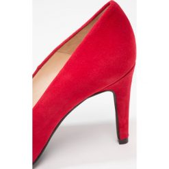 Brenda Zaro DIAN Szpilki tristan. Czerwone czółenka damskie Brenda Zaro, bez wzorów, ze skóry, klasyczne, bez obcasa, na szpilce, bez zapięcia. Za 459,00 zł.