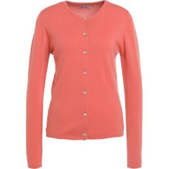 Johnstons Cashmere Kardigan apricot. Pomarańczowe kardigany damskie marki Johnstons Cashmere, m, z kaszmiru. W wyprzedaży za 587,60 zł.