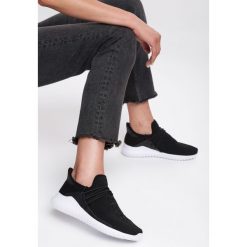 Czarne Buty Sportowe Talk To Cat. Czarne buty sportowe damskie Renee, bez wzorów, sportowe. W wyprzedaży za 49,99 zł.