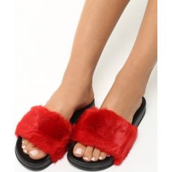 Czerwone Klapki Furrygie. Czerwone klapki damskie Born2be, z materiału, na platformie. Za 24,99 zł.