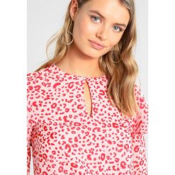 Bluzki damskie: NAKD FLOUNCE SLEEVE BLOUSE Bluzka pink