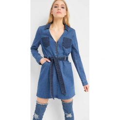 Trapezowa sukienka z denimu. Niebieskie sukienki damskie Orsay, na co dzień, w paski, z elastanu, z okrągłym kołnierzem, bez rękawów, długie, mini, trapezowe. Za 139,99 zł.