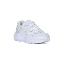 Buty Diadora WHIZZ RUN. Białe trampki męskie Diadora, bez wzorów, bez zapięcia. Za 435,60 zł.