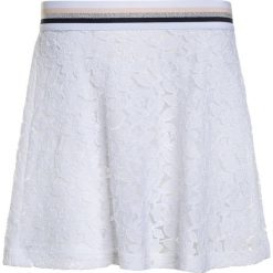 Tumble 'n dry ALAZNE Spódnica trapezowa paper white. Białe spódniczki damskie marki Tumble 'n dry, z nylonu, trapezowe. Za 149,00 zł.