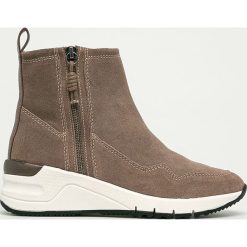 Tamaris - Botki. Pomarańczowe koturny damskie Tamaris, z okrągłym noskiem, bez obcasa, na obcasie, na zamek. Za 359,90 zł.