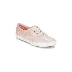 Buty Keds CHAMPION METALLIC LINEN. Różowe trampki i tenisówki damskie marki Keds, bez wzorów, bez zapięcia. Za 231,20 zł.