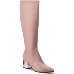 Kozaki POLLINI - SA26065G06TE160A W.Boot. Różowe kozaki damskie marki Pollini, ze skóry, bez obcasa, bez zapięcia. W wyprzedaży za 1109,00 zł.