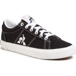 Tenisówki LE COQ SPORTIF - Verdon Plus 2010228 Black. Czarne półbuty damskie le coq sportif, na co dzień, bez wzorów, z gumy, bez obcasa, na płaskiej podeszwie, bez zapięcia. Za 279,00 zł.