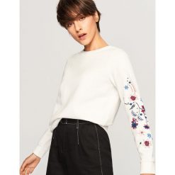 Bluzy damskie: Bluza z ozdobnymi rękawami - Kremowy