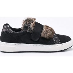 Marco Tozzi - Buty. Szare buty sportowe damskie Marco Tozzi, z materiału. W wyprzedaży za 99,90 zł.
