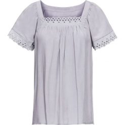 Shirt bluzkowy z ażurową koronką bonprix jasnoszary. Szare t-shirty damskie bonprix, w koronkowe wzory, z koronki, z dekoltem karo. Za 29,99 zł.
