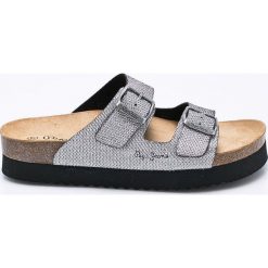 Pepe Jeans - Klapki. Szare klapki damskie Pepe Jeans, bez wzorów, z jeansu, bez obcasa, na obcasie. W wyprzedaży za 129,90 zł.