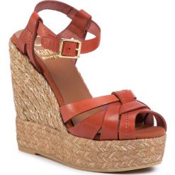 Espadryle KANNA - 20KV20085 Lucido Arcilla. Pomarańczowe espadryle damskie Kanna, bez wzorów, ze skóry, bez obcasa, na obcasie. Za 399,00 zł.