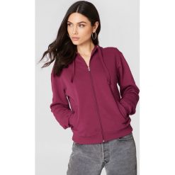 NA-KD Basic Bluza basic z kapturem - Red. Czerwone bluzy damskie marki NA-KD Basic, bez wzorów, bez rękawów, z kapturem. Za 100,95 zł.