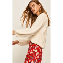 Answear - Sweter. Białe swetry damskie ANSWEAR, s, bez wzorów, z elastanu, bez rękawów, bez kaptura. W wyprzedaży za 99,90 zł.