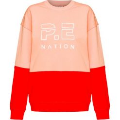 Bluza P.E NATION MONEY SHOT. Czerwone bluzy damskie Pe Nation, z nadrukiem, z bawełny, bez rękawów, bez kaptura. W wyprzedaży za 391,00 zł.
