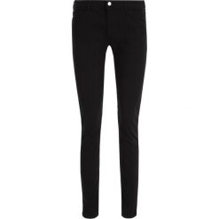 Jeansy Skinny Fit Emporio Armani 6G2J28 2N74Z 0999. Czarne jeansy damskie Emporio Armani. W wyprzedaży za 419,00 zł.