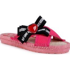 Espadryle LOVE MOSCHINO - JA28072G0AJS0604 Fuxia. Różowe espadryle damskie Love Moschino, z aplikacjami, ze skóry, bez obcasa. W wyprzedaży za 389,00 zł.