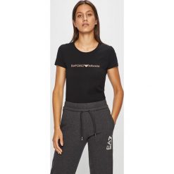 Emporio Armani - T-shirt. Szare bluzki damskie Emporio Armani, s, z nadrukiem, z elastanu, z okrągłym kołnierzem. W wyprzedaży za 149,90 zł.