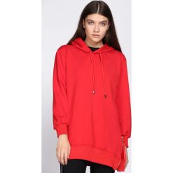 Czerwona Bluza Sacrifice. Czerwone bluzy rozpinane damskie Born2be, l, z kapturem. Za 79,99 zł.