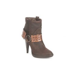 Botki Roberto Cavalli QPS577-PK206. Brązowe botki damskie marki Roberto Cavalli. Za 2495,20 zł.
