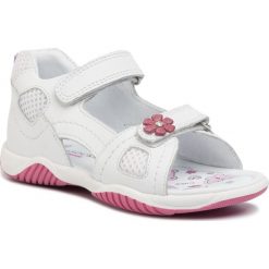 Sandały LASOCKI KIDS - CI12-B737-02A White. Białe sandały dziewczęce Lasocki Kids, ze skóry, bez zapięcia. Za 99,99 zł.
