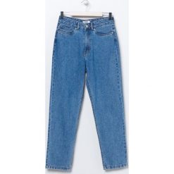 Jeansy mom fit - Niebieski. Niebieskie jeansy damskie Sinsay. Za 59,99 zł.