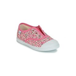 Buty Dziecko Citrouille et Compagnie RIVIALELLE. Różowe trampki dziewczęce marki Citrouille et Compagnie, bez wzorów, bez zapięcia. Za 89,00 zł.