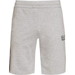 Szorty dresowe EA7 EMPORIO ARMANI. Szare kąpielówki męskie EA7 Emporio Armani, z nadrukiem, z bawełny. W wyprzedaży za 234,00 zł.