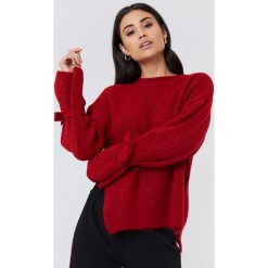 Swetry klasyczne damskie: Trendyol Sweter z wiązanymi rękawami – Red