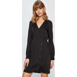 Vero Moda - Sukienka. Czarne sukienki damskie Vero Moda, na co dzień, s, bez wzorów, z poliesteru, casualowe, bez kołnierzyka, z długim rękawem, długie, mini, rozkloszowane. W wyprzedaży za 69,90 zł.