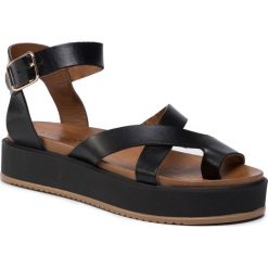 Sandały INUOVO - 112015 Black. Czarne klapki damskie Inuovo, bez wzorów, ze skóry, bez obcasa. Za 299,00 zł.