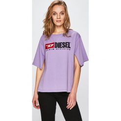 Diesel - Top. Fioletowe bluzki damskie marki Diesel, s, z nadrukiem, z bawełny, z okrągłym kołnierzem. Za 289,90 zł.